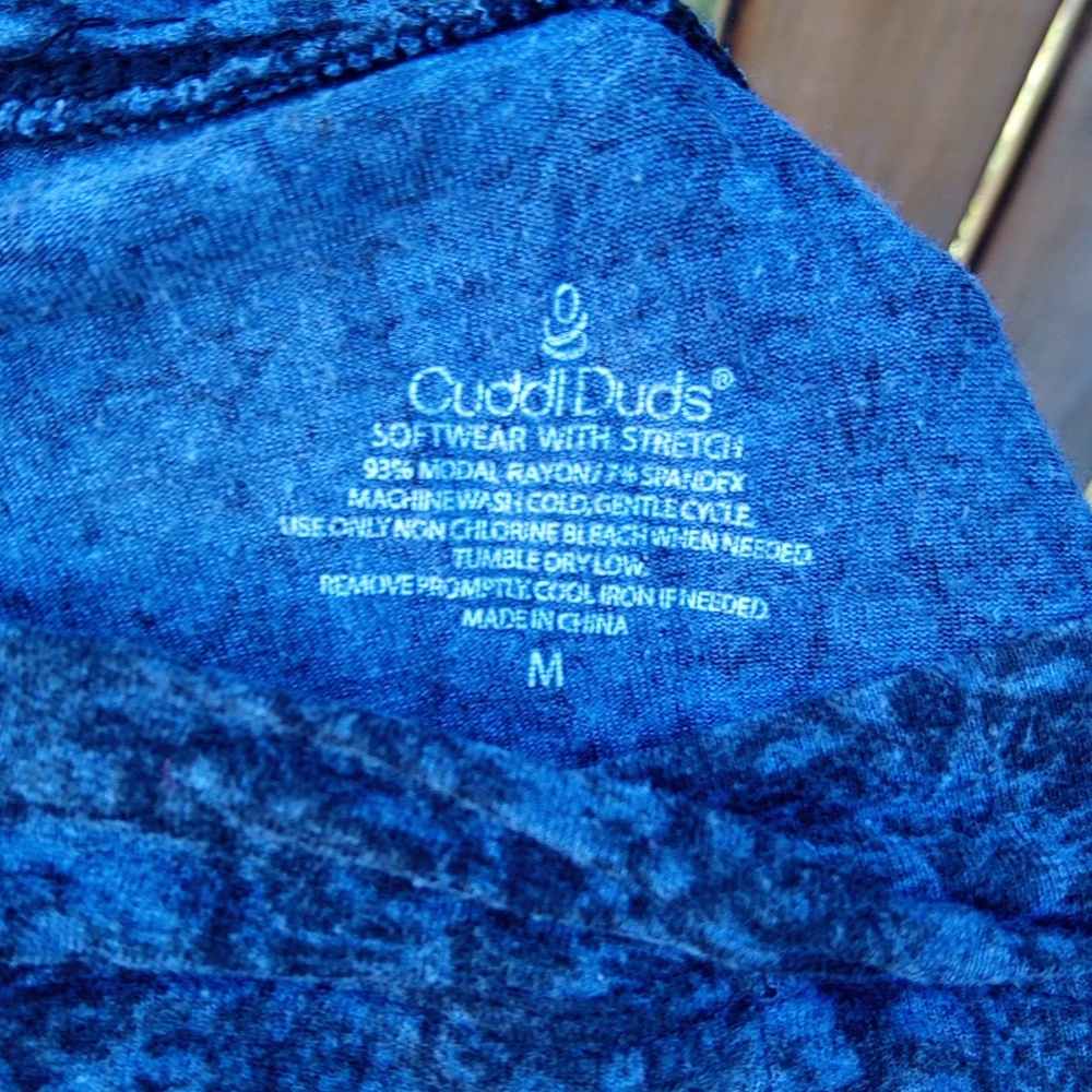 Cuddle Duds Patterned Lightweight Stretchy Soft C… - image 3